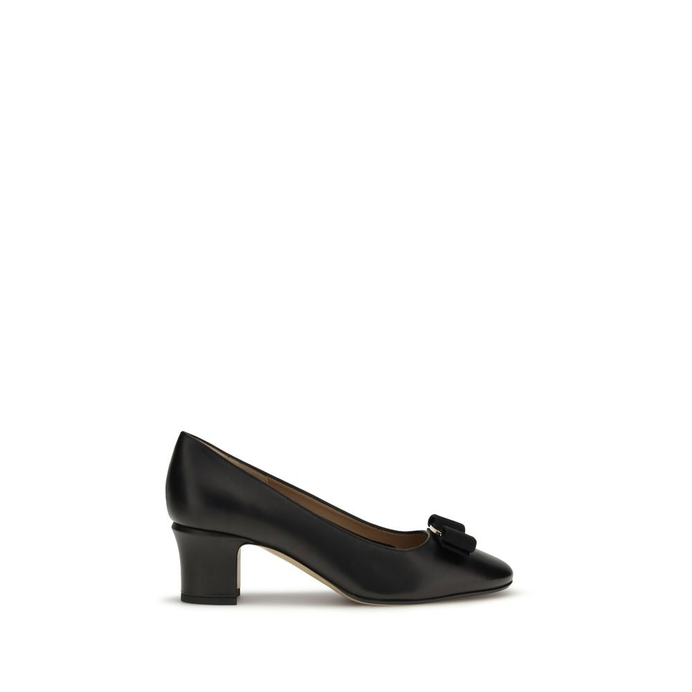 Ferragamo Black Calf Leather Bos Taurus Mid Heel Pumps – SEYMAYKA