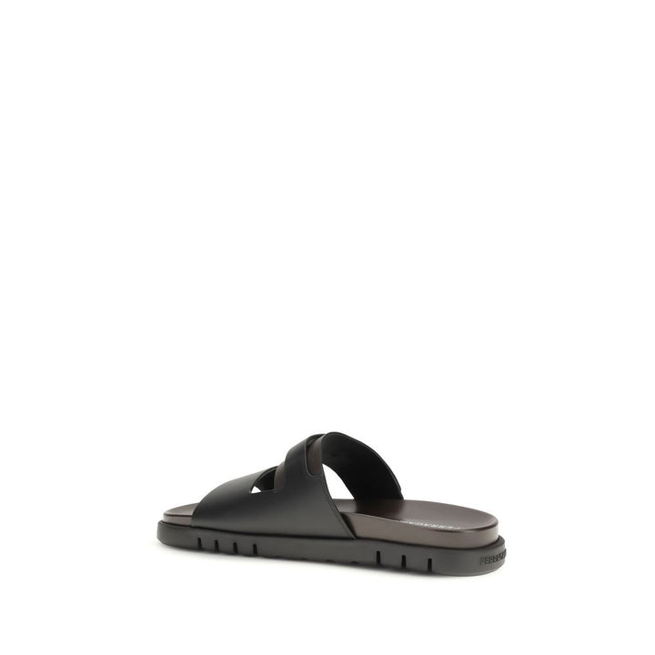 Ferragamo Black Calf Leather Bos Taurus Strap-On Sandals