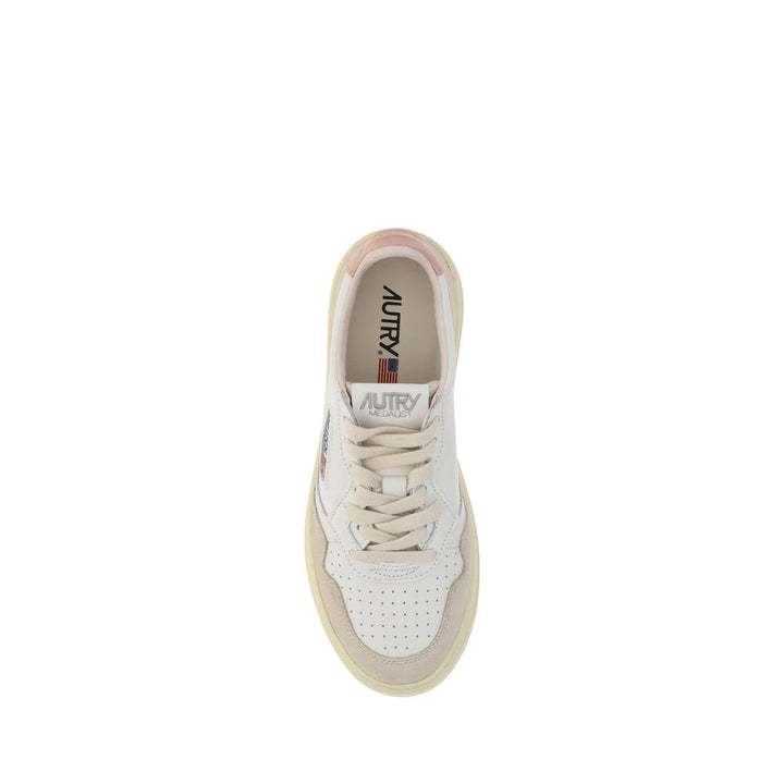 Autry White Calf Leather Bos Taurus Low Top Sneakers