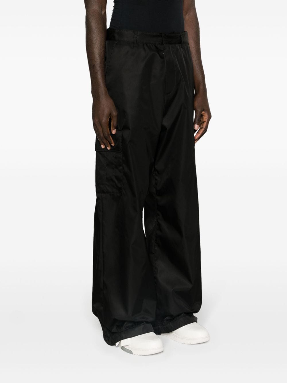 wide-leg cargo trousers-3
