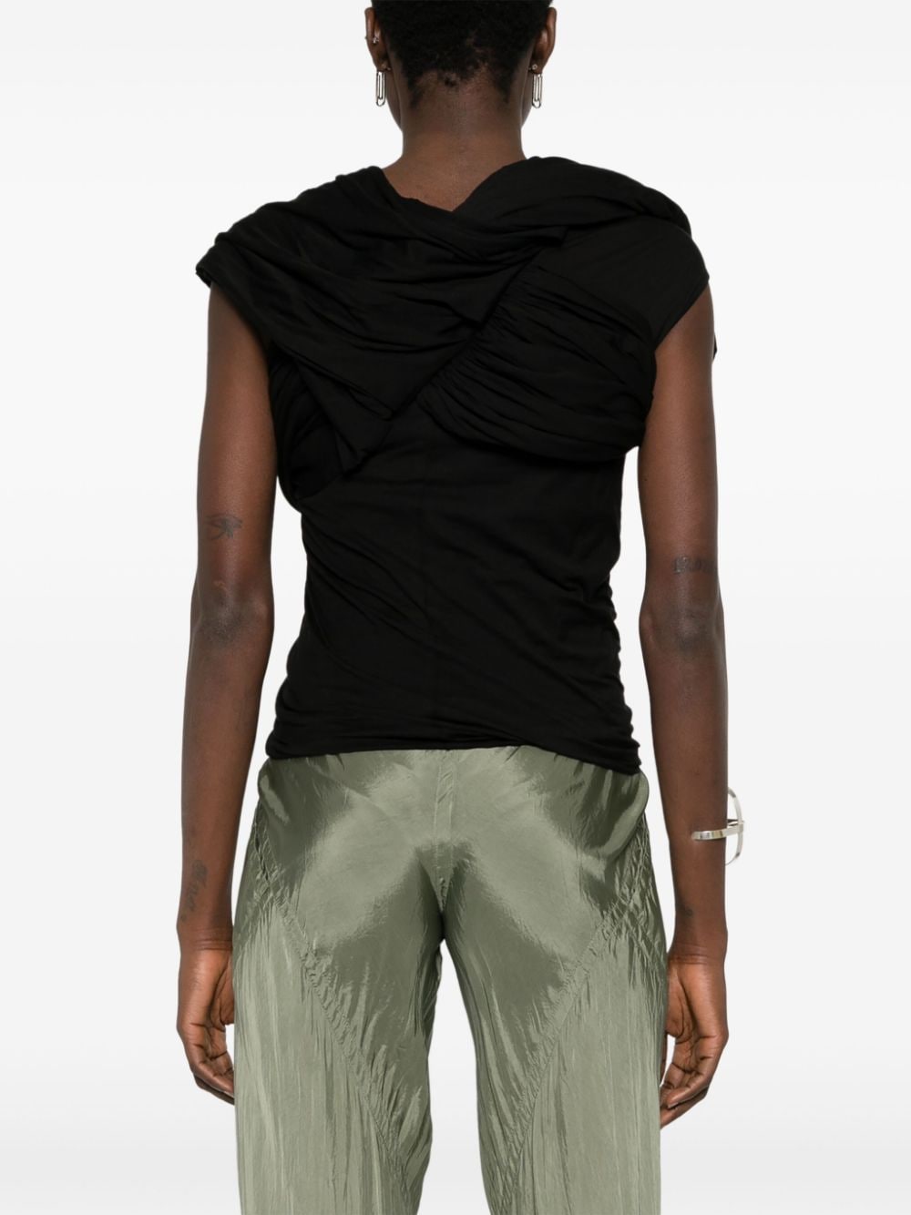 Harness T draped top-3