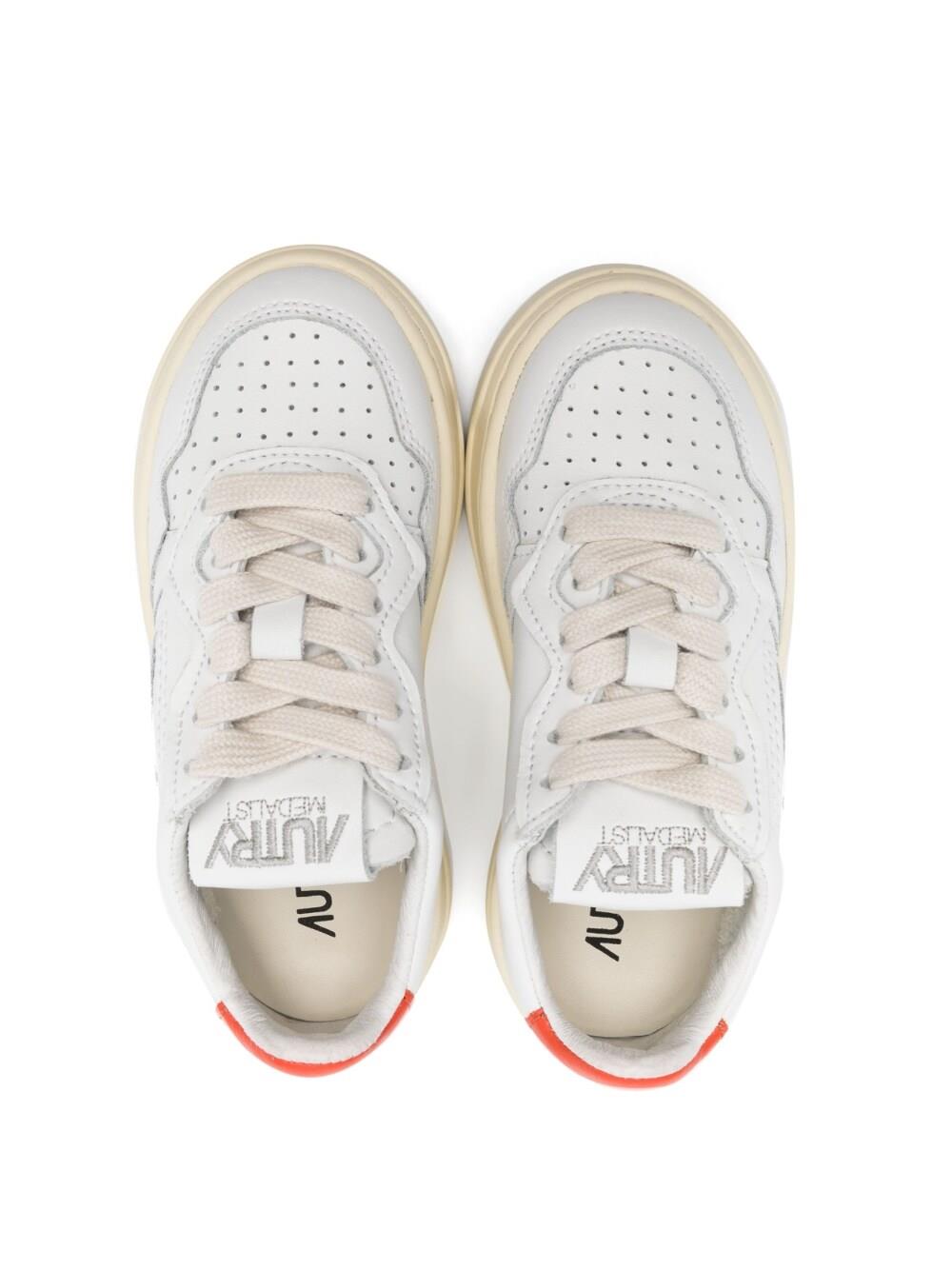 logo-patch leather sneakers-10