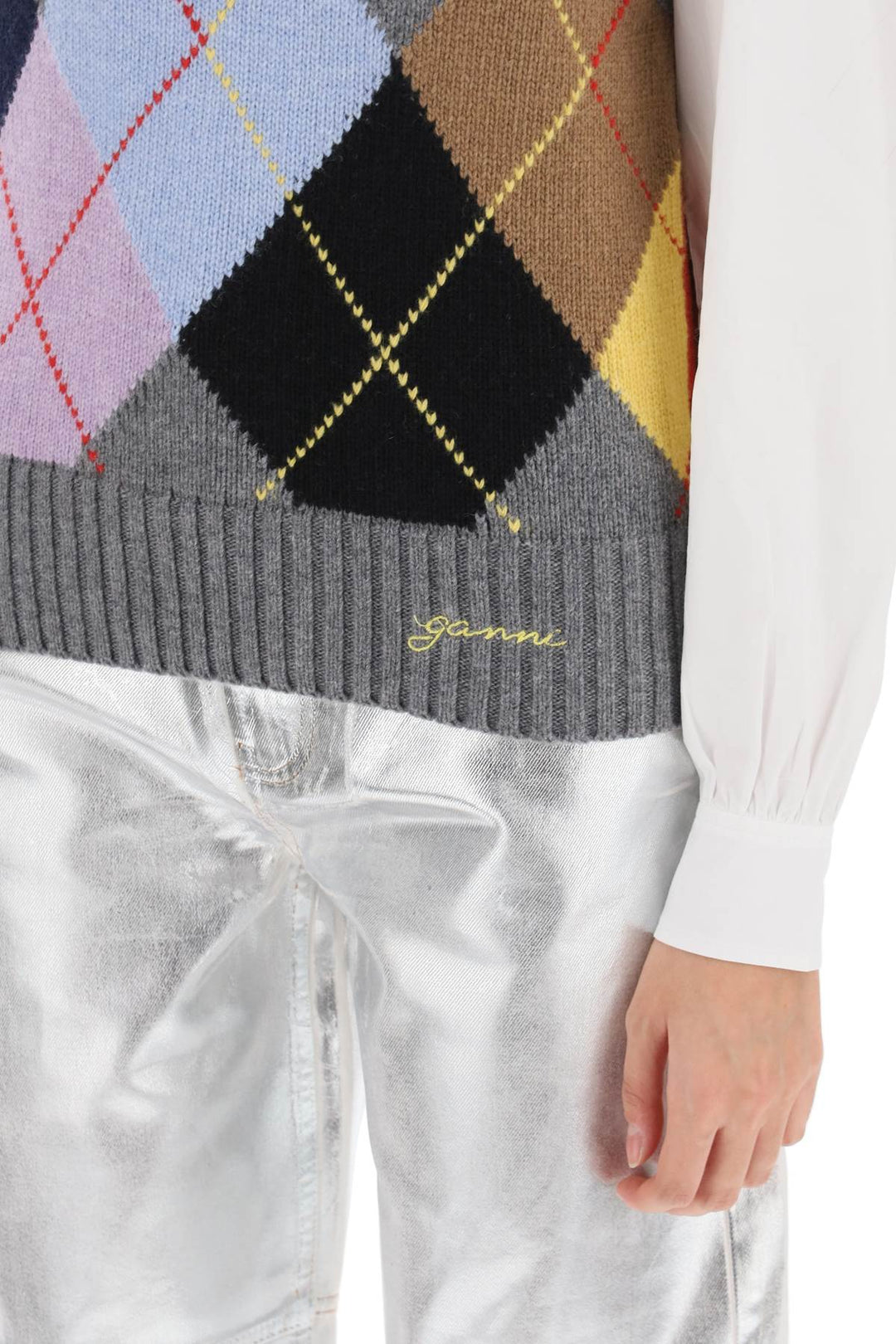 wool vest with argyle pattern-3