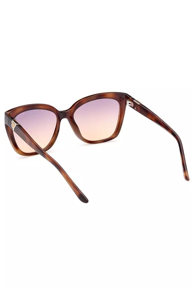 Guess Jeans Chic Square Frame Sunglasses in Contrasting Hues