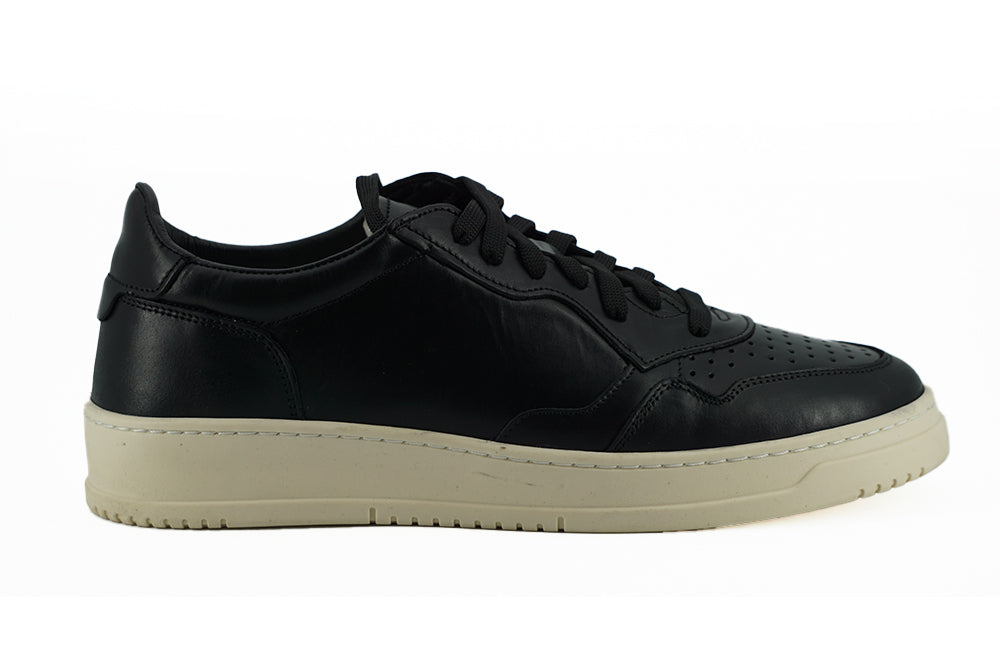 Saxone Of Scotland Black Leather Low Top Sneakers