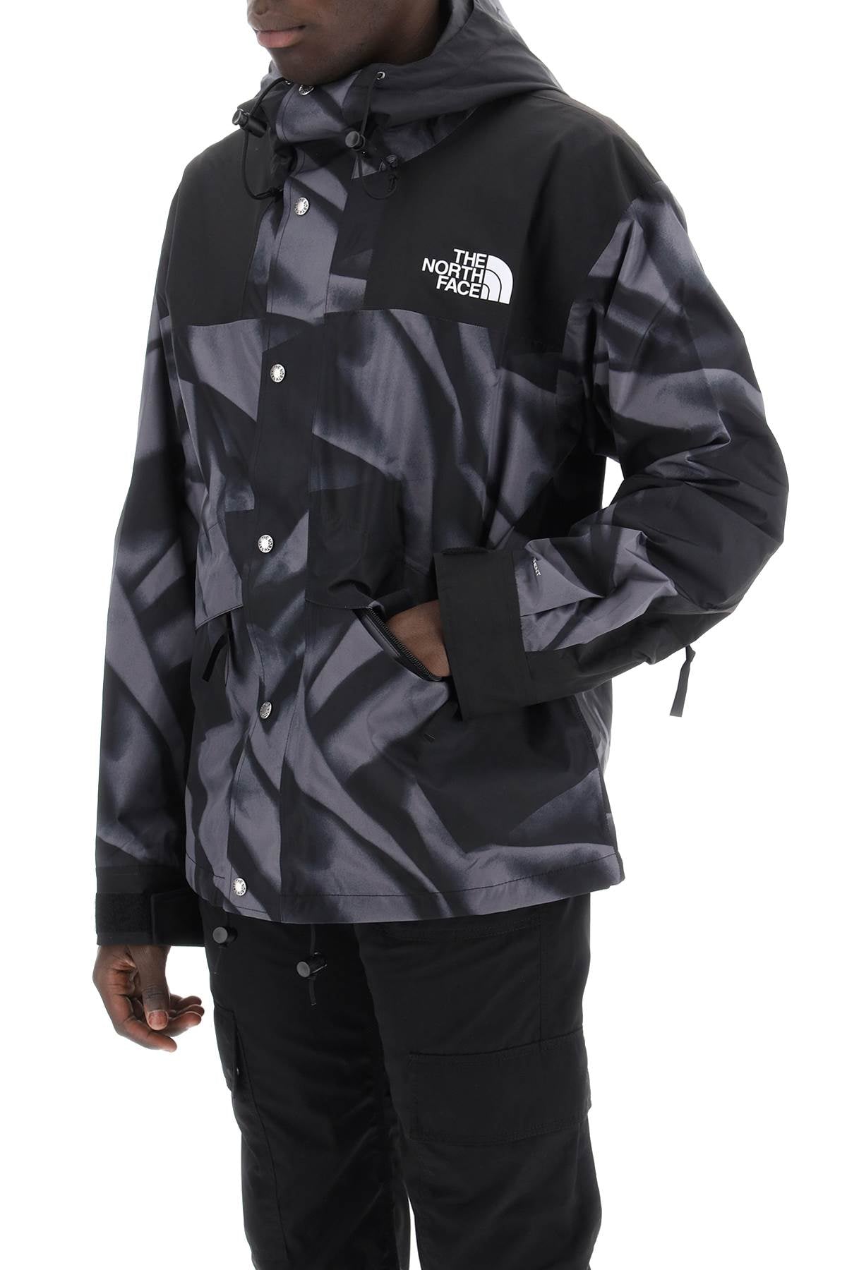The north face jacket

86 retro mountain windbreaker jacket-3