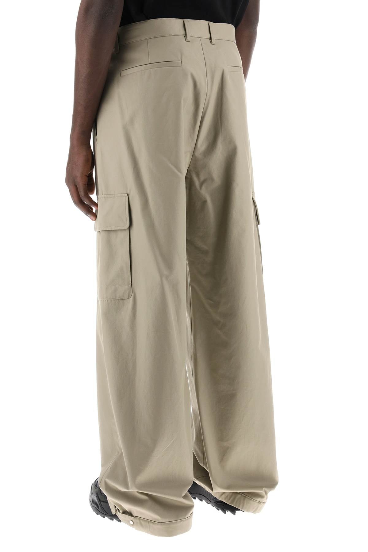 Off-white wide-legged cargo pants with ample leg-2